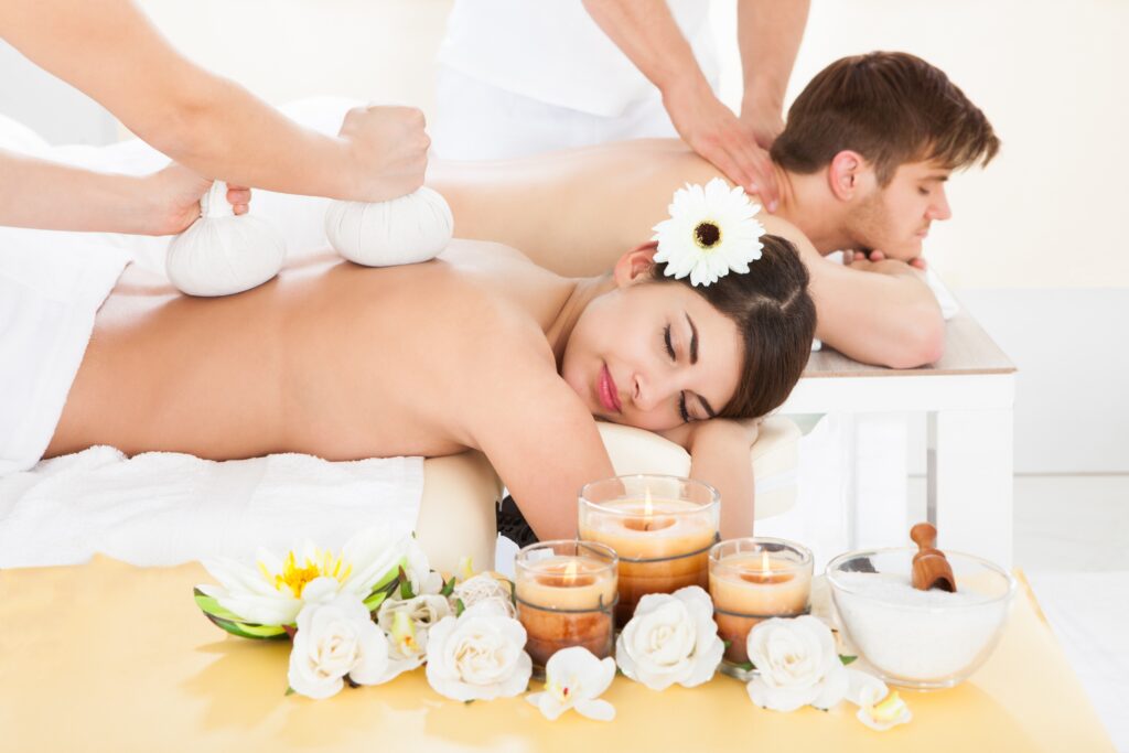 sea holisthic massage with bolus